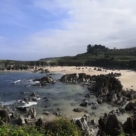 Llamas 度假居 利亚内斯