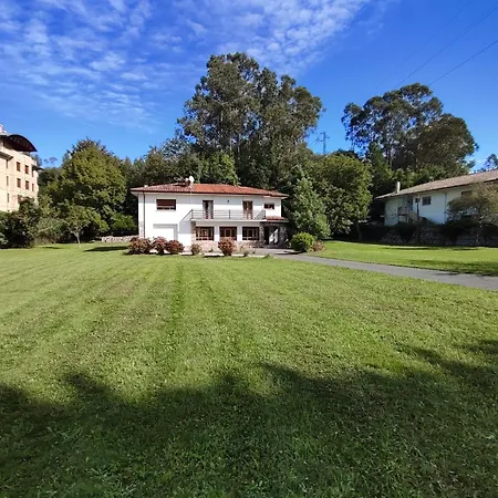 Llamas 度假居 利亚内斯